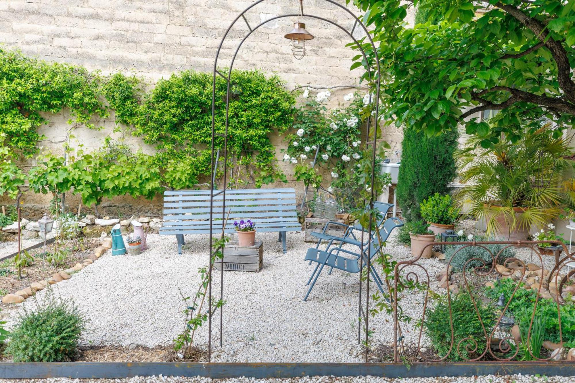 Chambres D'Hotes L'Oreliane En Provence Only Adult Châteauneuf-de-Gadagne Eksteriør billede
